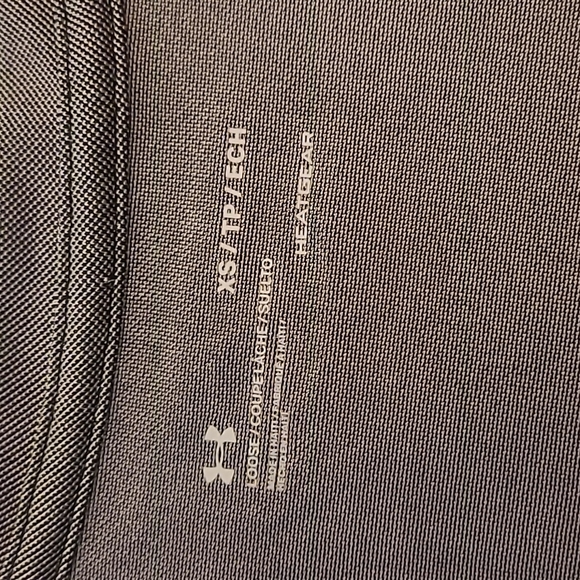 Under Armour Heatgear Short Sleeved Athletic T-shirt - Picture 6 of 9